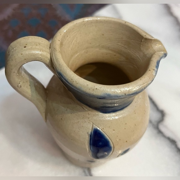WILLIAMSBURG POTTERY Salt Glazed Stoneware Blue Pottery Pitcher Creamer - Picture 2 of 7